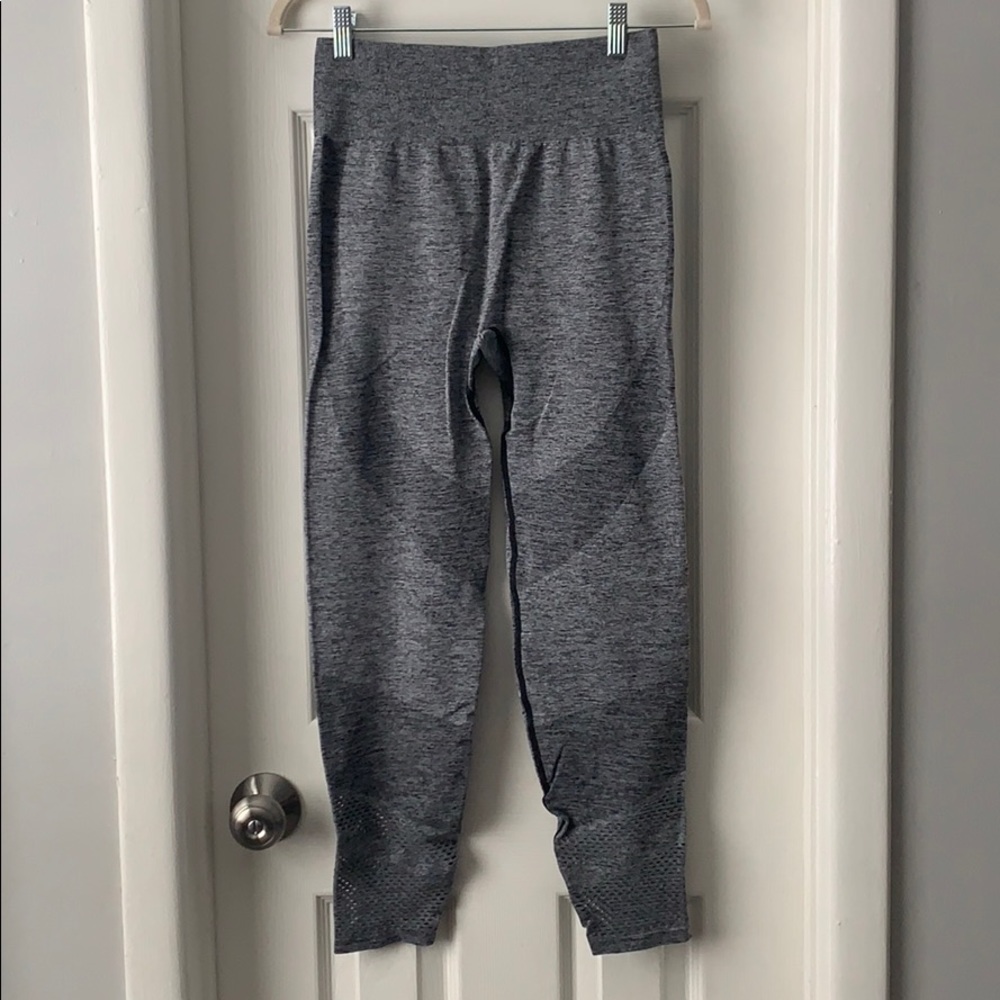 Victoria’s Secret PINK black seamless legging